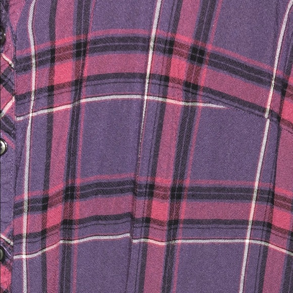 Maurice’s plaid button down size Lg - Picture 2 of 4